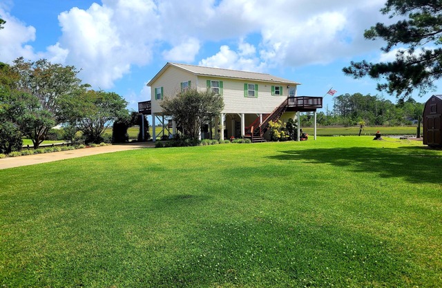 Paradise at North River