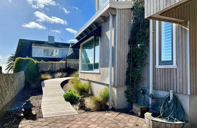 Paradise Awaits by Cheltenham Beach!