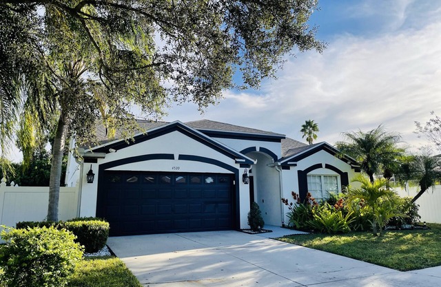 Paradise Heated Pool near House Near Siesta Key Beach and IMG Academy