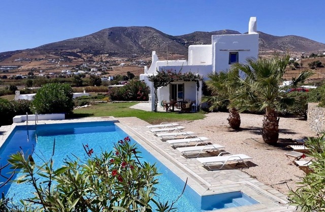 Paros, Drios Golden Beach: beautiful villa, large private pool, unique sea view