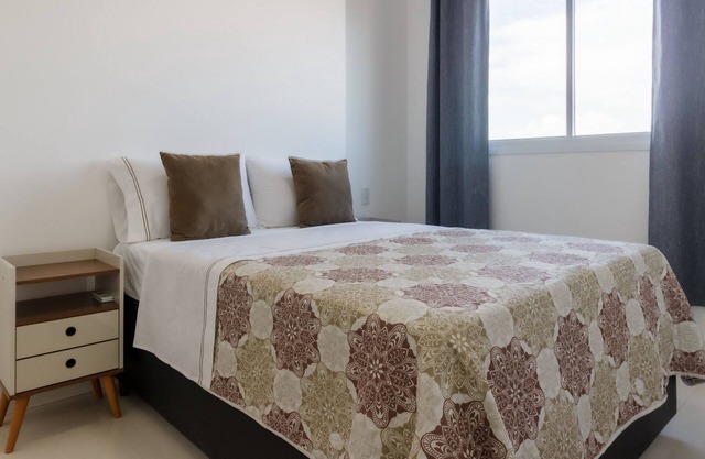 Partial Sea View 2BR/Ac Mall/Beach NOMDS