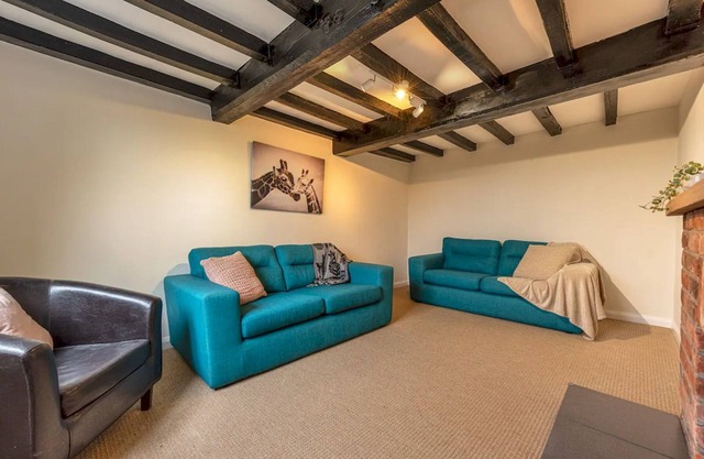 Pass the Keys | Charming Cottage Stunning Views