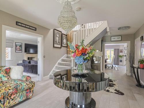 Pass the Keys Luxury Villa with Hot Tub - 5 minutes to Legoland