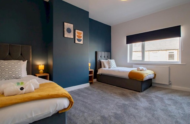 Pass the Keys Stylish Terrace with Free Parking