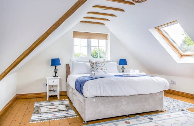 Pass the Keys | Walk to West Wittering Beach