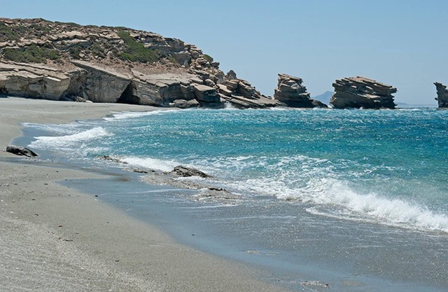 Paterakis Studio's Triopetra
