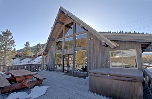 Peace Like a River Mountain Home Cabin - Red River, New Mexico, Hot Tub Optional