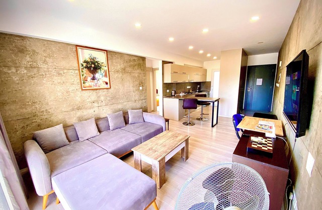 Peaceful flat w/Bedr in perfect location