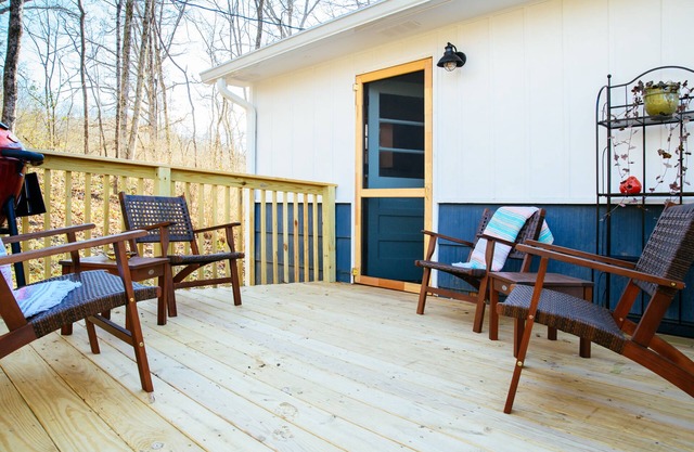 Peaceful Hillside Haven