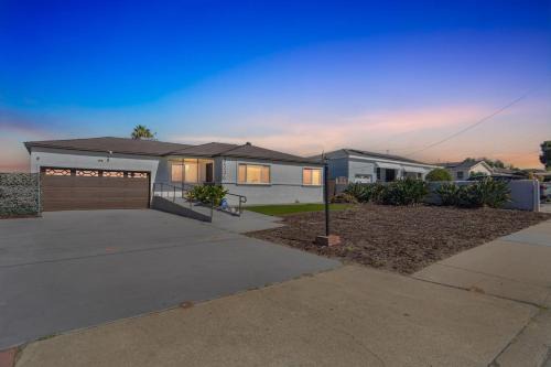 Peaceful Paradise Hills Retreat home