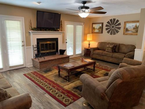 Peaceful Rivers Edge On Tenderfoot With High Speed Wifi