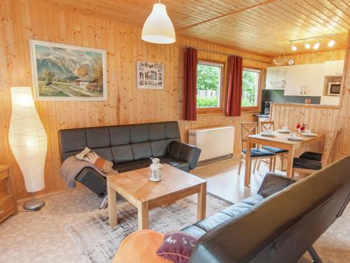 Peaceful Stay in Gehren, cleaning included