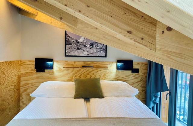 Peaky Riders Self Check-in Hotel