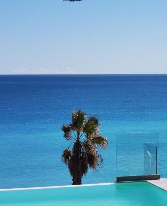 Pearl Beach - Rooftop Pool Seaside