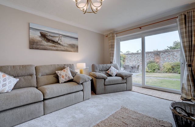 Pebblelight | Winterton Cottages