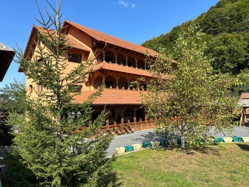 Pensiunea Casa Suciu
