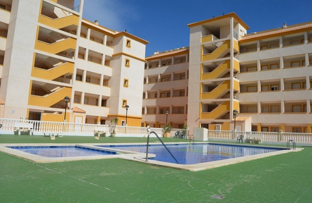 Penthouse apartment with sea view roof terrace, balcony, communal pool