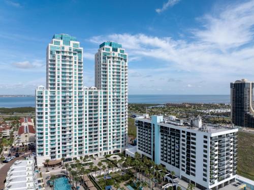 Penthouse Jr Unrivaled Luxury Insane Views apts