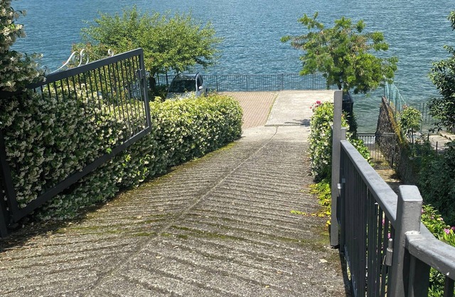 Peonia Apartment | Lovely apartment on Lake Como near Bellagio.