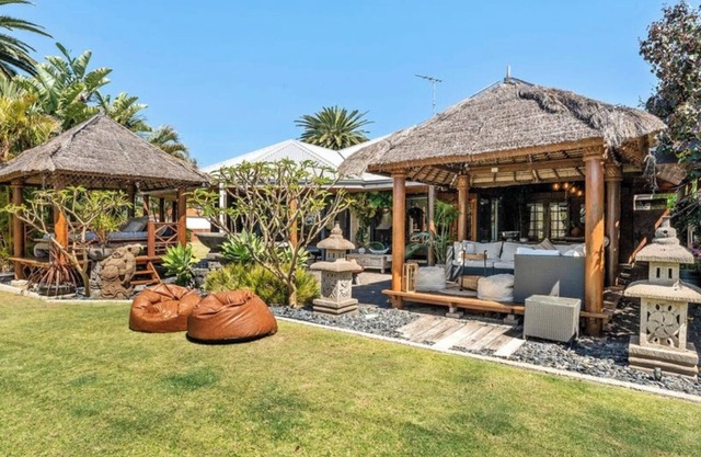 Perfect 5-bedroom house with AC in South Yunderup