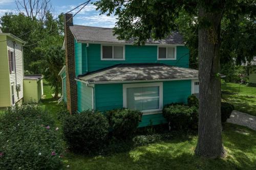 Perfect location Across from the Lake and park!