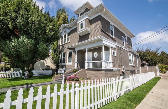 Perfect Place in Alameda- Entire Upper Unit