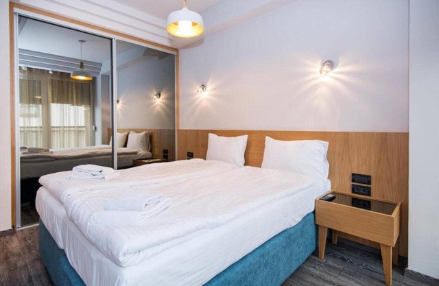 Perfect Skopje Stay: Free Breakfast and Quick Walk to Macedonia Square