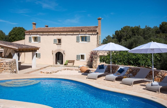 Perfectly equipped finca with sea views in a quiet, rural setting