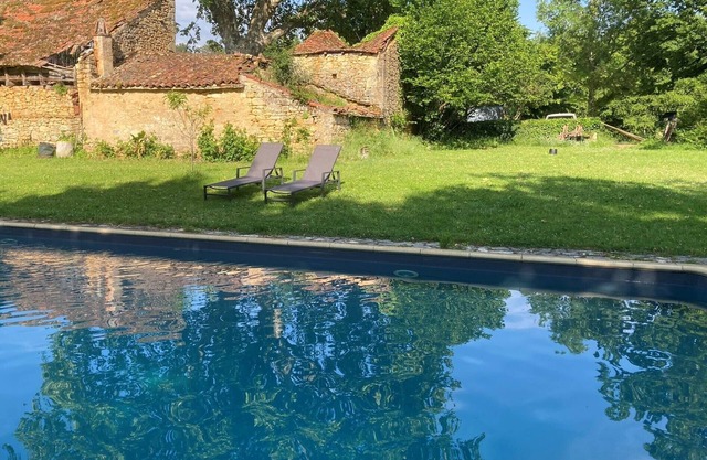 Perigord Noir - Beautiful cottage in a quiet location with shared swimming pool