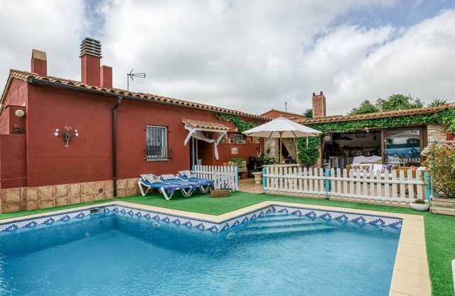 Pet-Friendly 'Casa Cati' with Pool, Garden and Wi-Fi