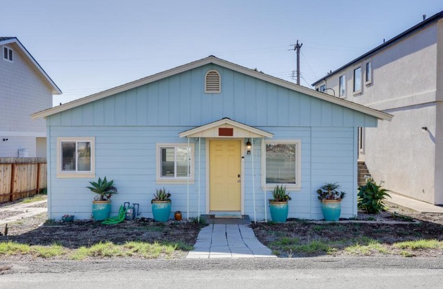 Pet-Friendly Cayucos Home Walk to Public Beach!