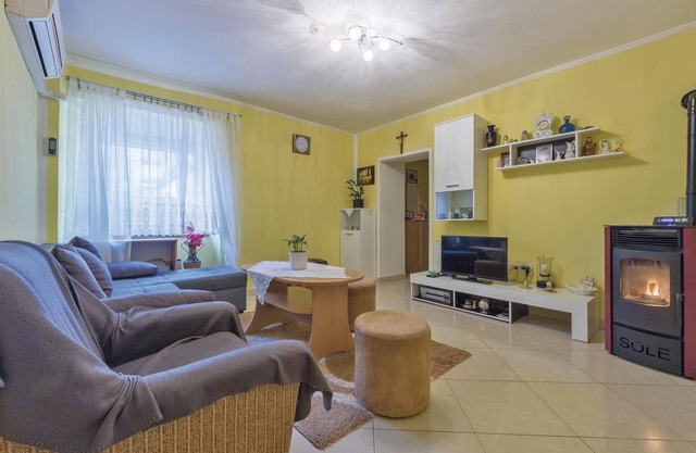 Pet friendly home in Galizana with WiFi