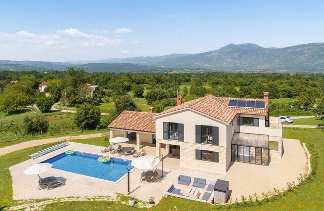 Pet friendly home in Krsan with sauna
