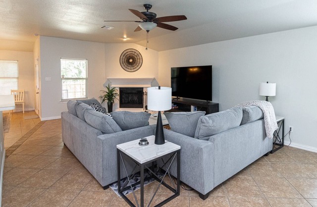 Pet-Friendly Midlothian Home Near Wedding Venues – Large Yard, Patio and Smart TVs for Relaxation!