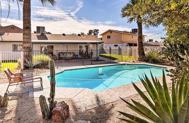 Pet-Friendly Scottsdale Retreat w/ Pool & Patio!