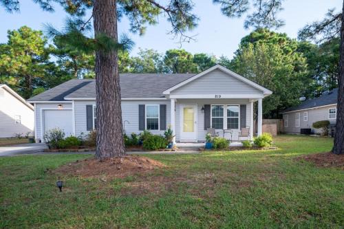 Pets Allowed 20 minutes from the beach