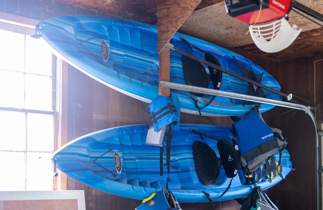 Pets Welcome! Steps to the water on Bogue Sound!