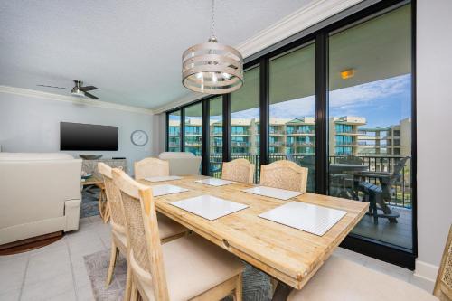 Phoenix on the Bay 1310 condo