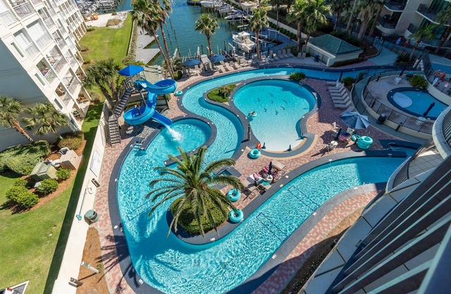 Phoenix on the Bay 2 by Brett Robinson Vacations