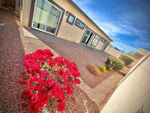 PHX Airport 9BR, 7BA, BBQ, events and pets Allowed