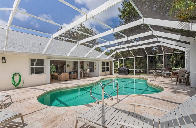 PICCADILLY MANOR-3BD/2BA W HEATED POOL +1 773 443-7832