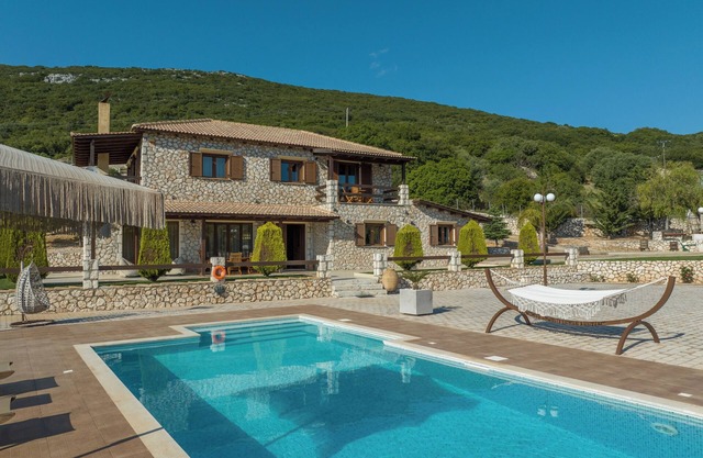 Piedra Villa 4 bedroom luxury villa with private pool
