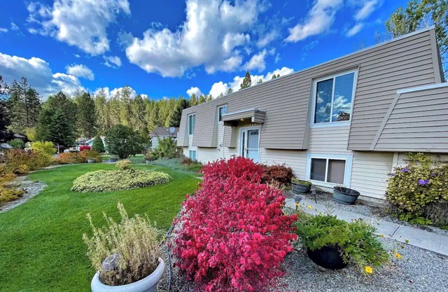 PINE RIVER HOME 5BD, SPA, THEATER, Near UNIVERSITY, WANDERMERE GOLF, GREEN BLUFF