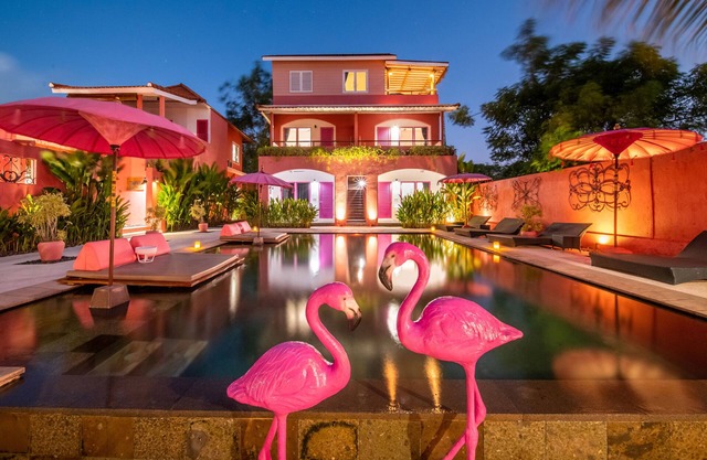 PinkCoco Uluwatu - Constant Surprises & for Cool Adults Only