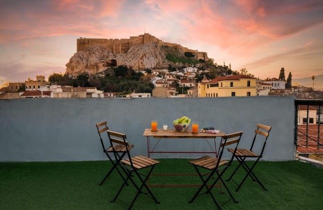Plaka Apartment With Terrace View