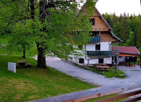 Planinski Dom na Travni Gori