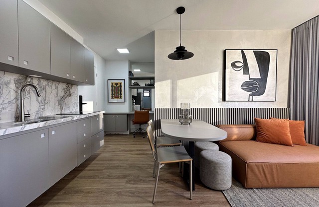 Platinum gray: 2 bedrooms, beautiful view