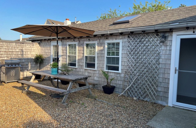 Plum Island Beach Studio - 4 Minute Walk to Beach!