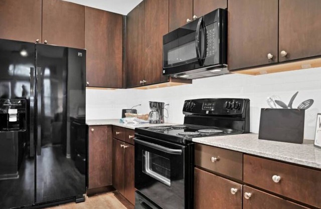 Plush 1BR unit mins to Med Ctr-Dtwn