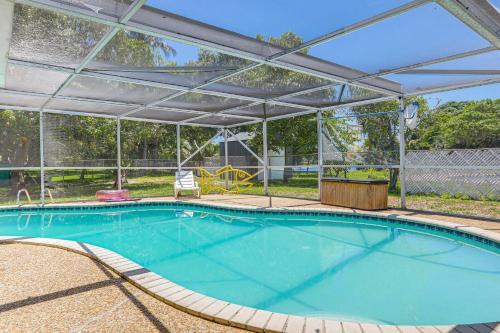 Pool at West Palm Beach Home, 2 Mi to CityPlace!
